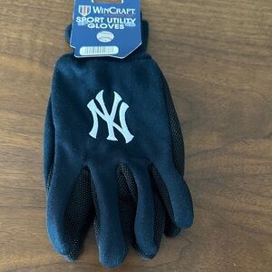 Wincraft NY Yankees Sport Utility Gloves